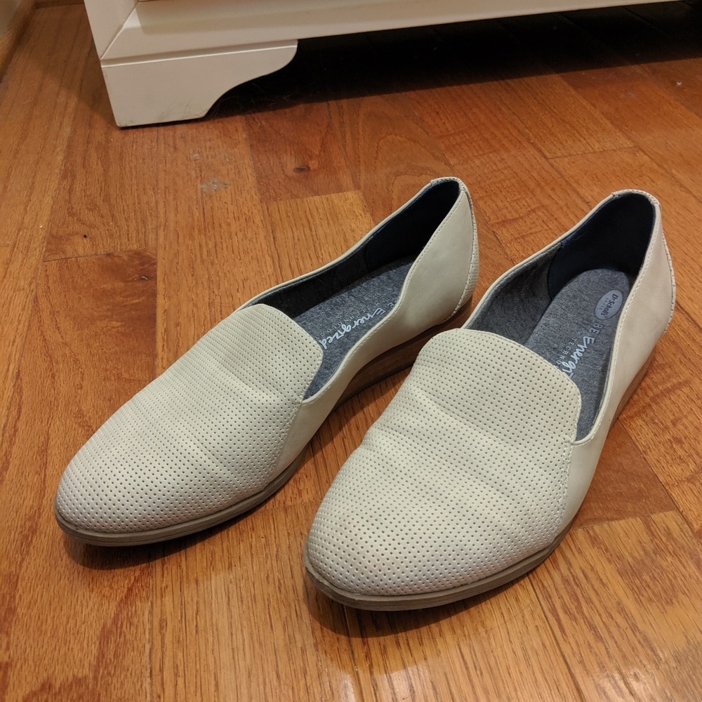 Cream shoes